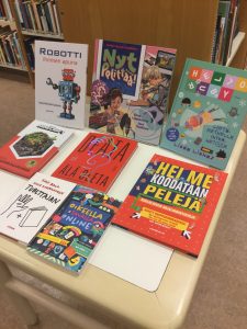 Children's non-fiction on games and robots in Kirjakori-exhibition. 