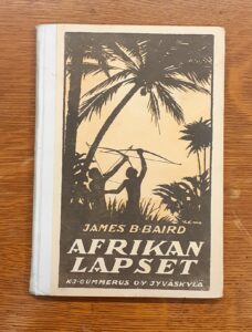 Afrikan lapset -kirjan kansi.